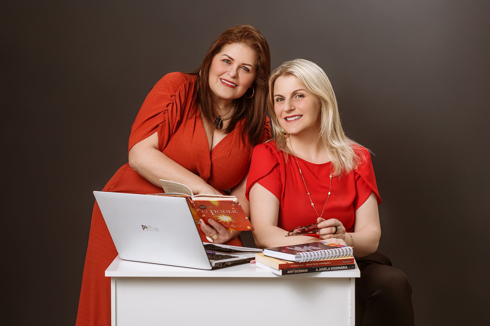 Lisandra Klein e Salete Gervasoni, professoras e terapeutas sistêmicas integrativas